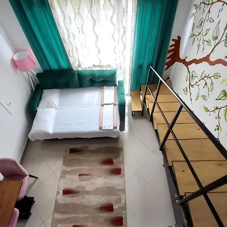 Isabel Apartment *